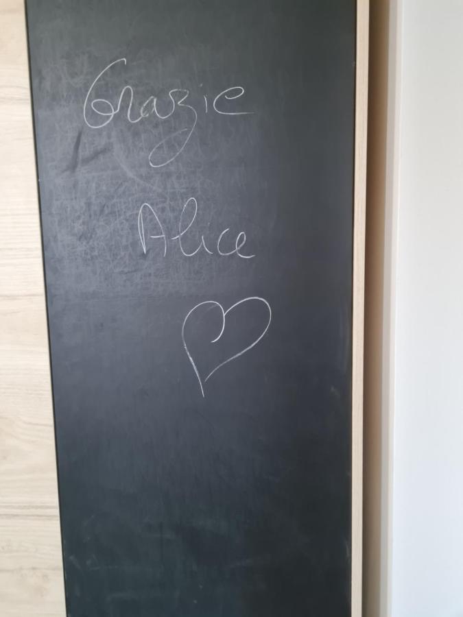 La Maison Di Monica E Alice A Milano-Appartamento Con Terrazza Luaran gambar